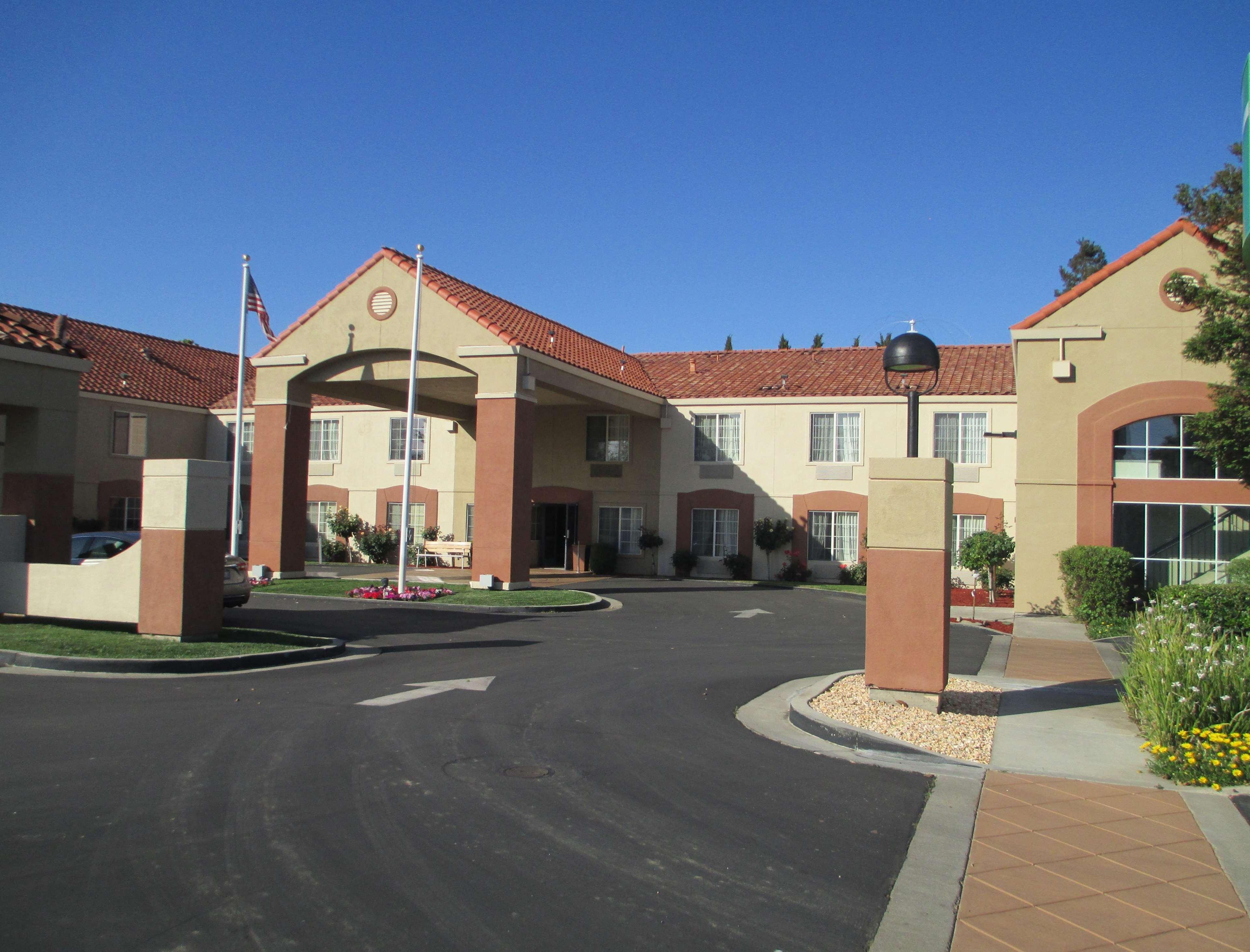 Best Western Brentwood Inn Exteriér fotografie